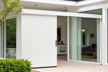 Guide pratique : Comment choisir l'espacement parfait entre les poteaux pour un portail coulissant de 4 mètres